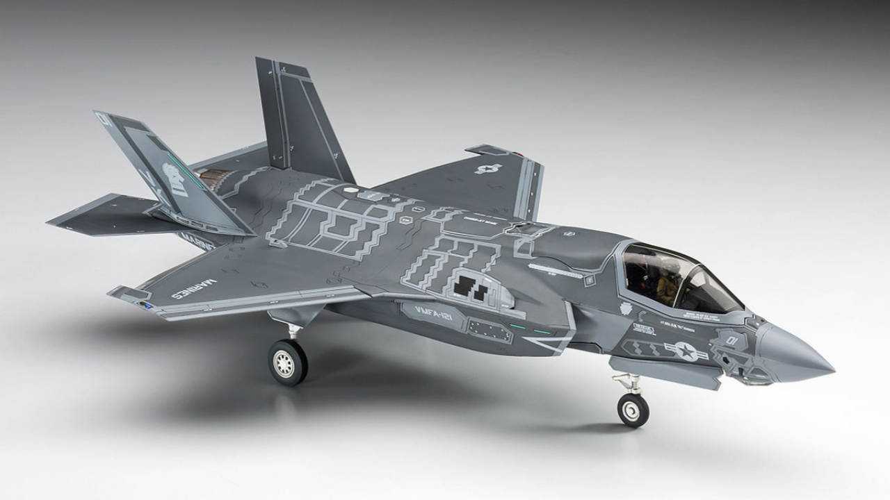 The Hasegawa 1/72 F-35 Lightning II Type B U.S. Marine Edition: A Detailed Look at Its Design and Features