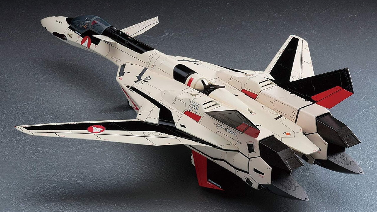 The Ultimate Macross Plus YF-19 Model: Hasegawa's 1/48 Scale Masterpiece