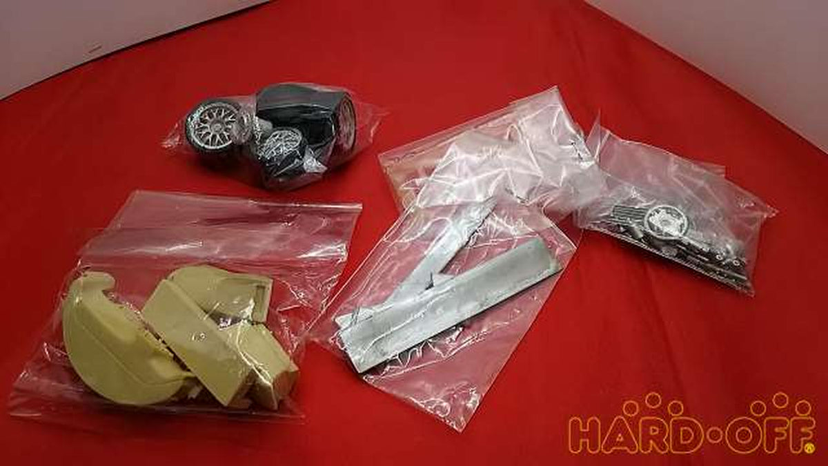 to cut Mercedes-Benz CLK-GTR 4/'97 Hockenheim - Banzai Thrifting | BanzaiHobby