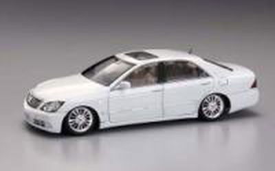 Aoshima GRS182 CROWN ROYAL SALOON (LATE Ver./'05MODEL - BanzaiHobby