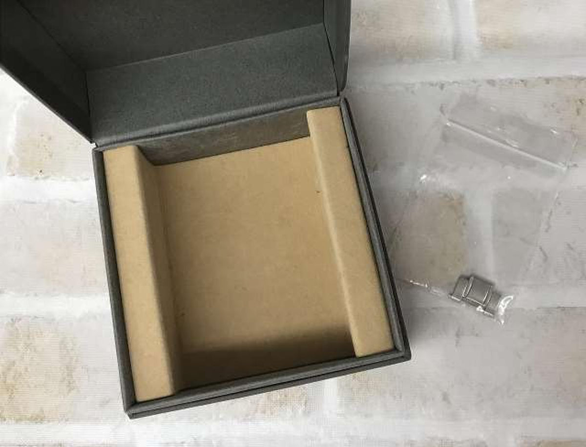 SEIKO Quartz Wristwatch 8T63-00D0