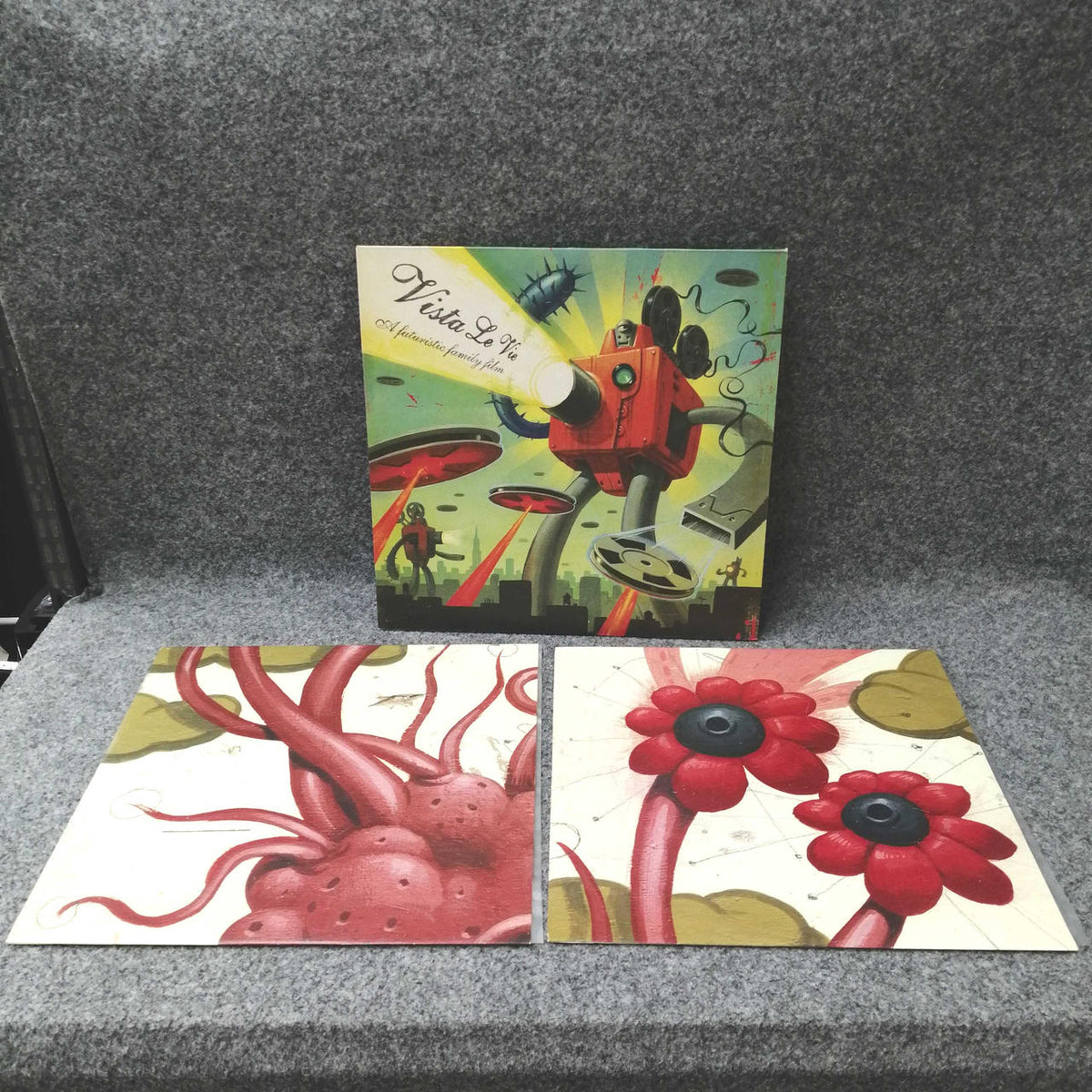 F COMMUNICATIONS VISTA LE VIE「A FUTURISTIC FAMI F223LP