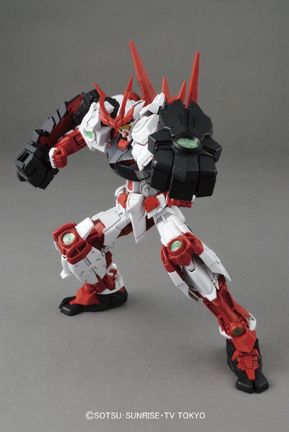 Bandai MG Sengoku Astray Gundam Model Kit (1/100 Scale) - BanzaiHobby