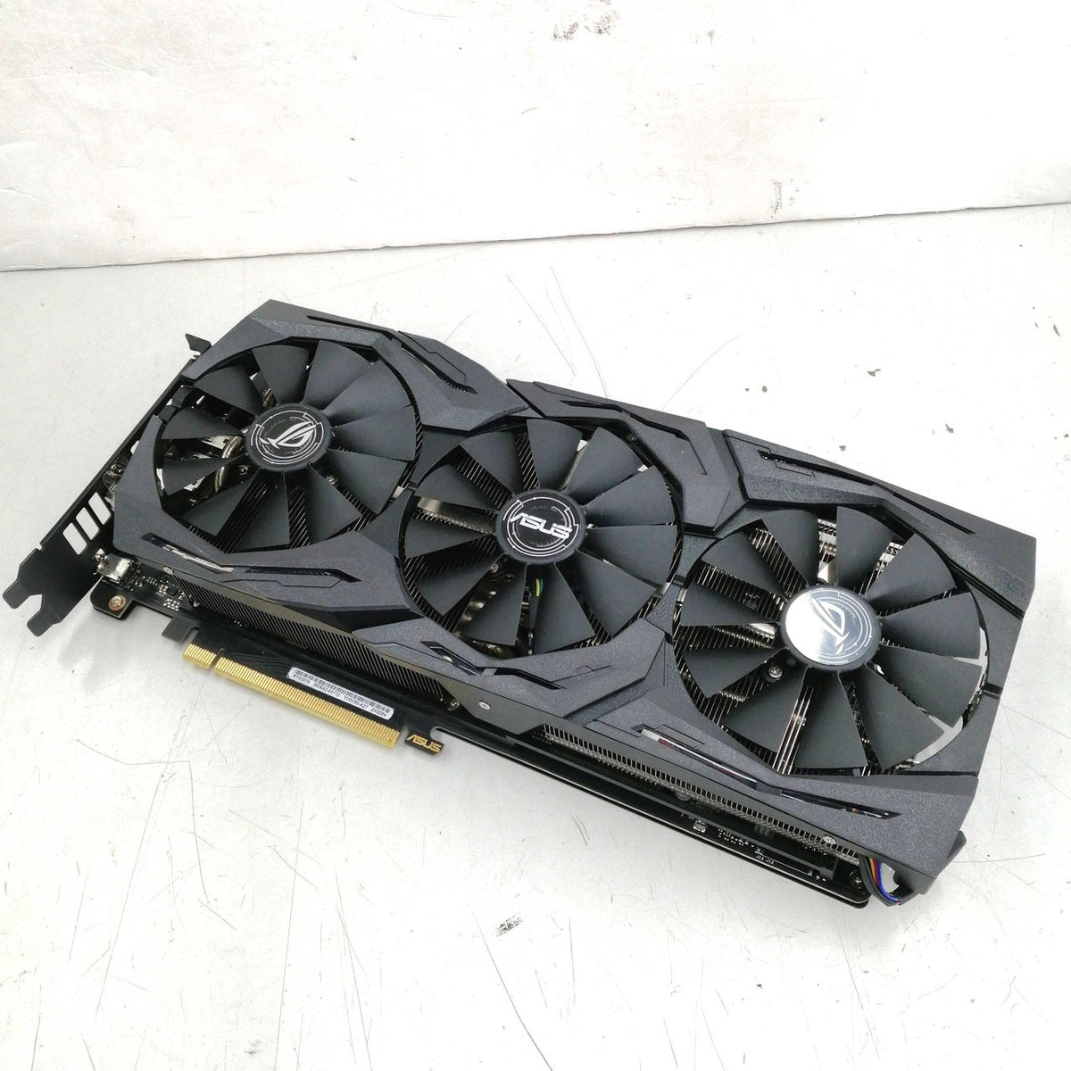 ASUS Graphics Board: ROG-STRIX-RTX2070-O8G-GAMING