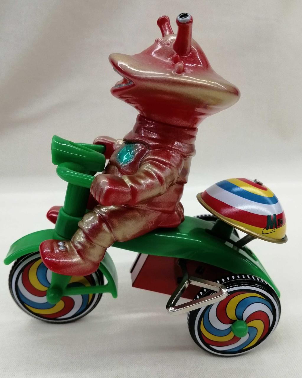 M1 Soft Vinyl Kanegon Wind-Up Tricycle (Red)