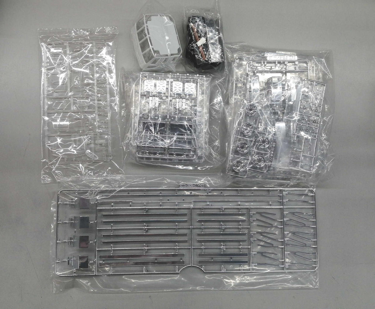 Aoshima Heavy Freight Hino Profia Teravi FR - Banzai Thrifting | BanzaiHobby