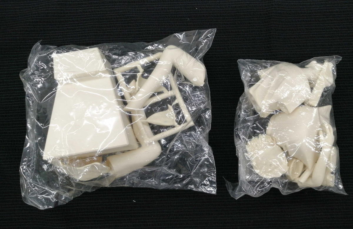 BANDAI Garage Kit 1/7 Aina Salihan Casual Edition - Banzai Thrifting | BanzaiHobby