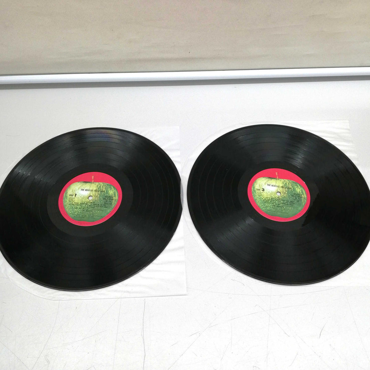 APPLE Record THE BEATLES/1962-1966