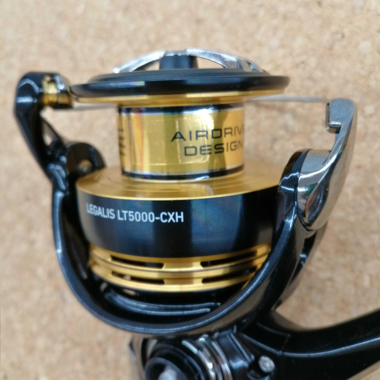 Carrete de spinning DAIWA LEGALIS LT5000-CXH – BanzaiHobby