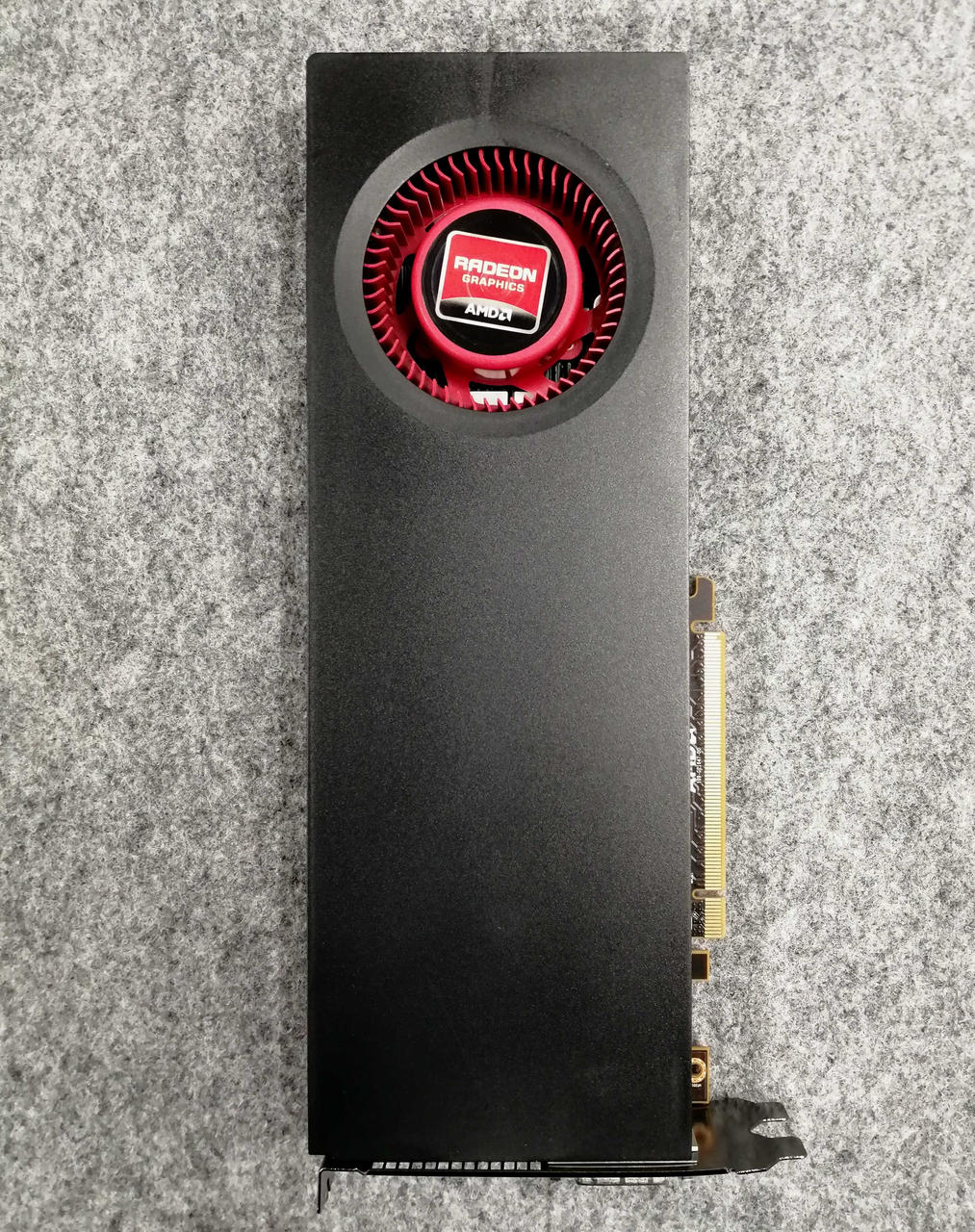 RADEON Graphics Card: AMD RADEON HD 6950 2GB