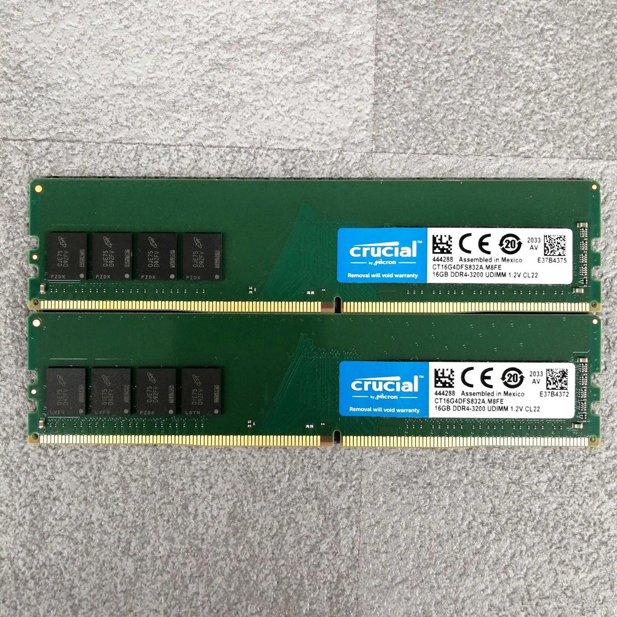 CRUCIAL PC memory CT16G4DFS832A. M8FE
