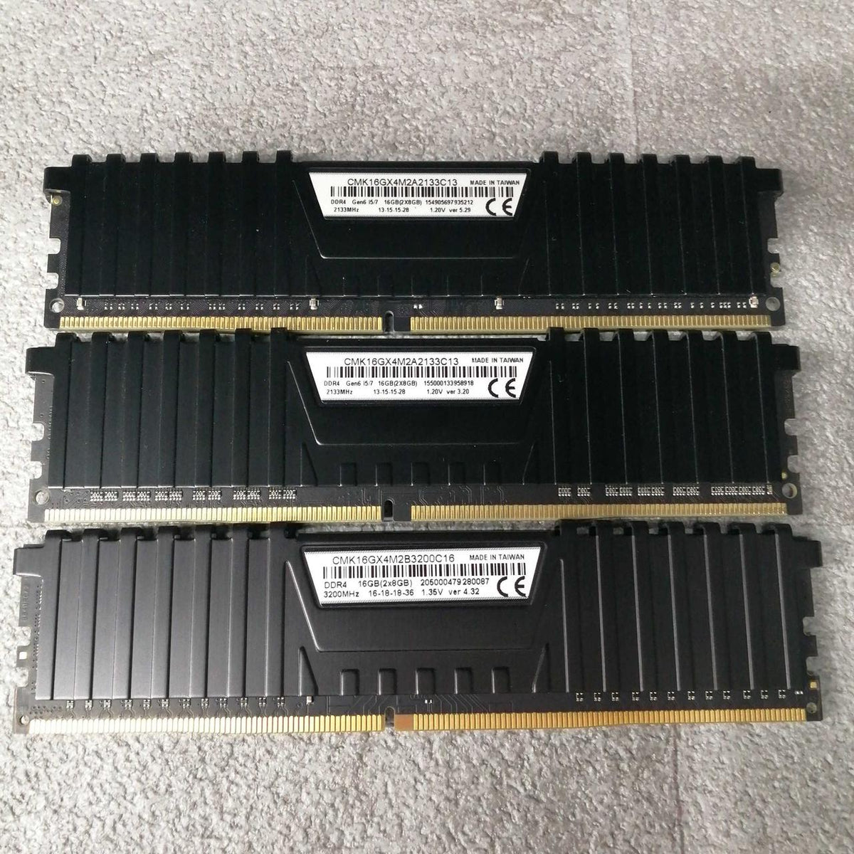 CORSAIR PC Memory: CMK16GX4M2/A2133C13/B3200C16