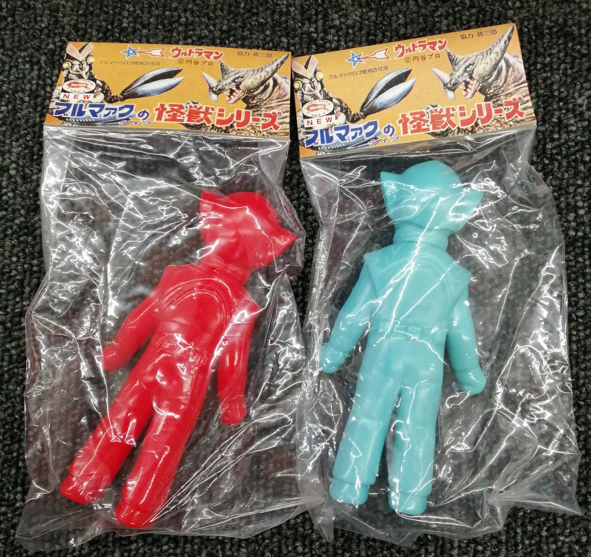 M1 Retro Soft Vinyl Reissue Bullmark Shadow Alien 2-piece Set (Red & Blue)