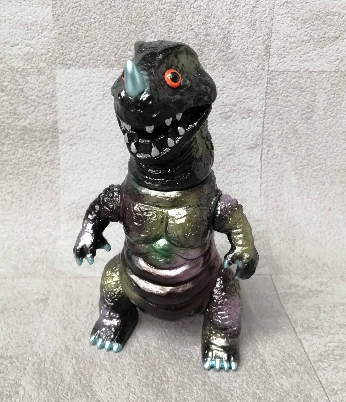 RAI SOFUBI Soft Vinyl Superstar Dinosaur