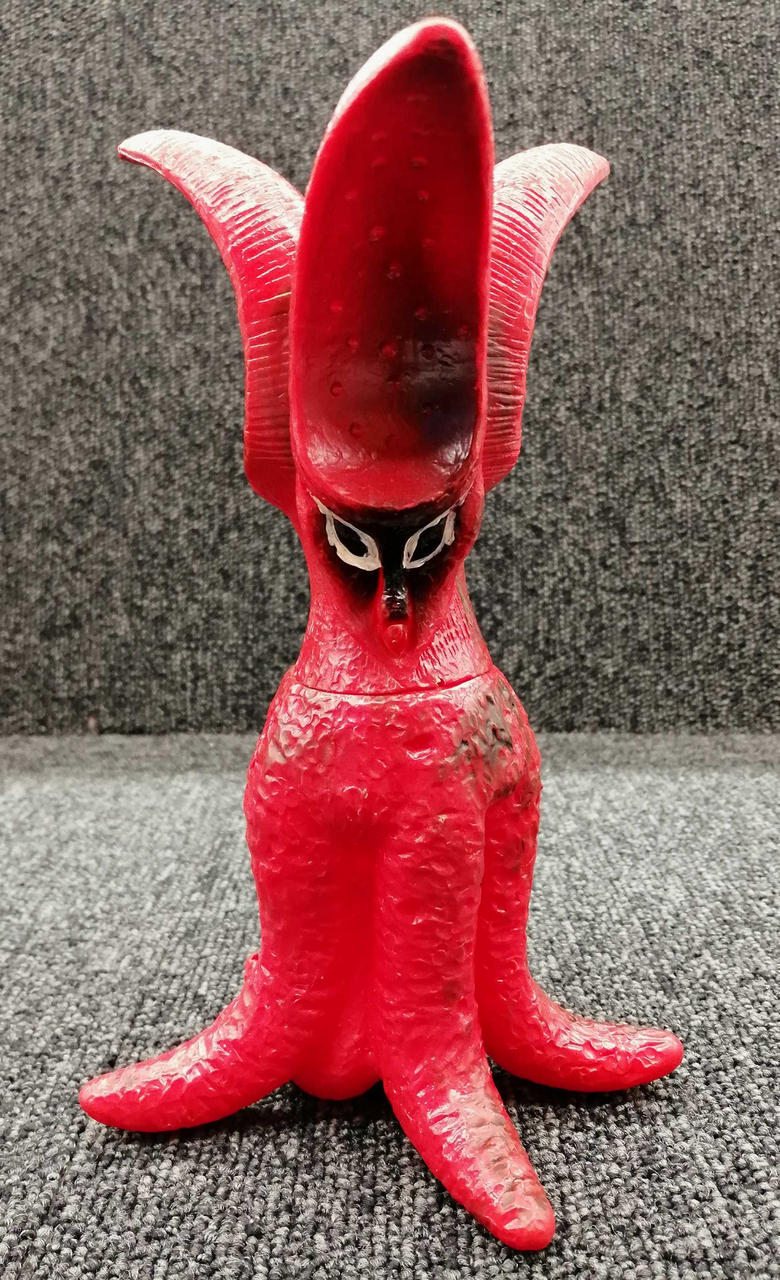 Daiei Retro Soft Vinyl Virus (Red VER.) ） - Daiei Banzai Hobby