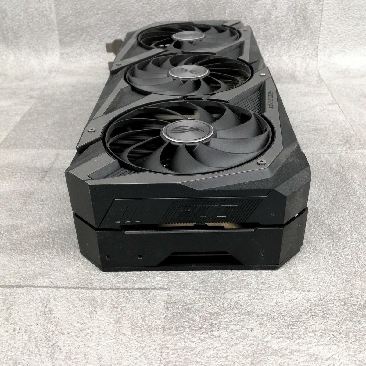 ASUS Graphics Board: ROG-STRIX-RTX3070-O8G-GAMING