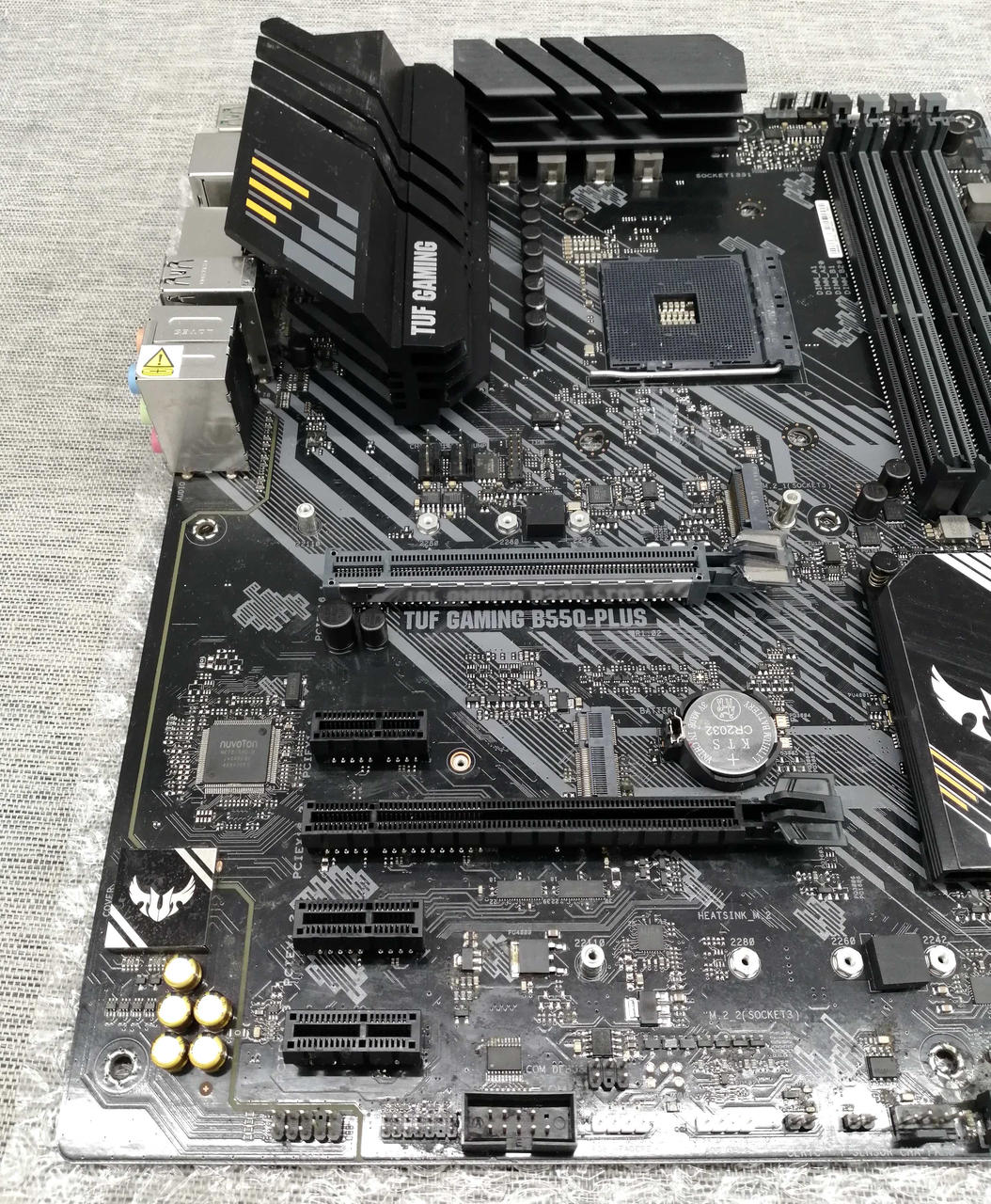ASUS Motherboard TUF GAMING B550-PLUS