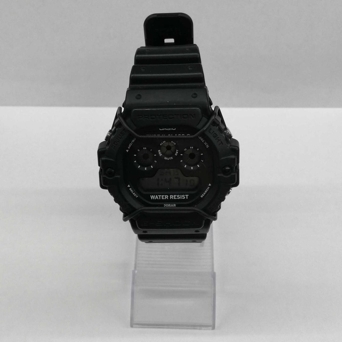 CASIO G-SHOCK DW-5900NH