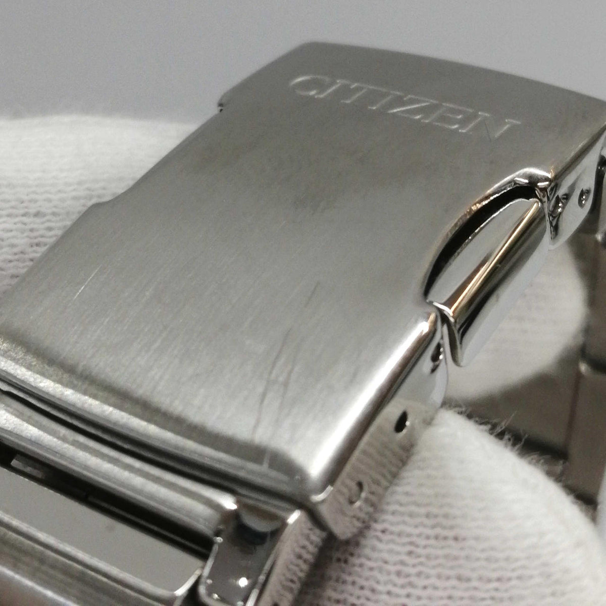 CITIZEN Solar Radio-Controlled Wristwatch H800-S107334