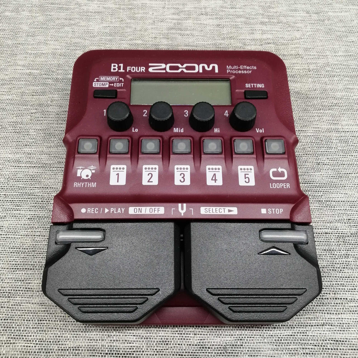 ZOOM Bass Multi-Effects B1 FOUR