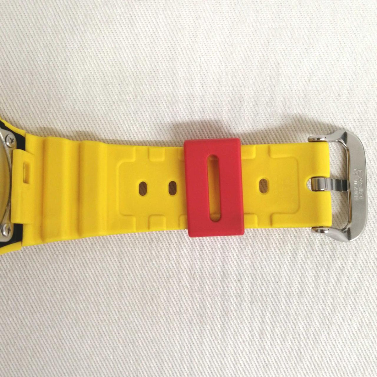 CASIO G-SHOCK DW-5610Y - Banzai Thrifting | BanzaiHobby