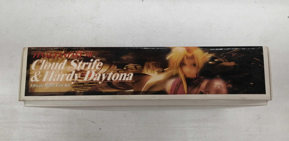 KOTOBUKIYA Final Fantasy Cloud Strife & Hardy-Daytona Resin Cast Kit - Banzai Thrifting | BanzaiHobby