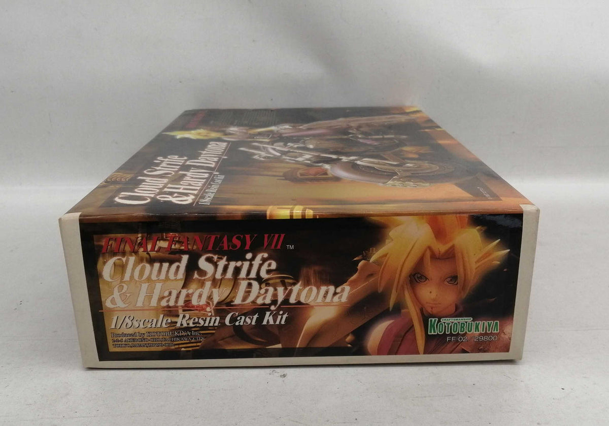 KOTOBUKIYA Final Fantasy Cloud Strife & Hardy-Daytona Resin Cast Kit - Banzai Thrifting | BanzaiHobby