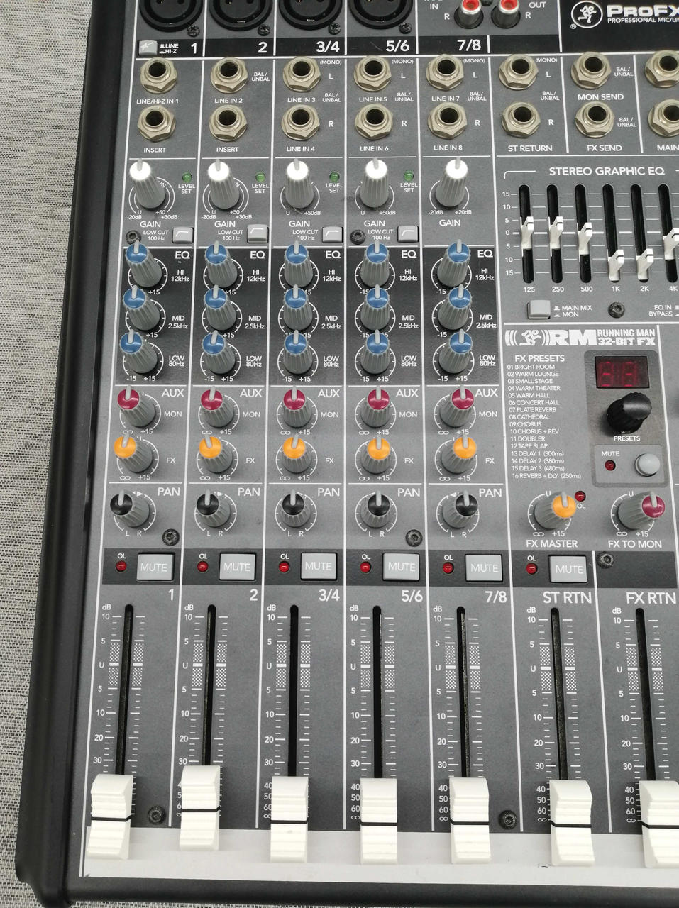 MACKIE Analog Mixer PROFX8 - Banzai Thrifting | BanzaiHobby