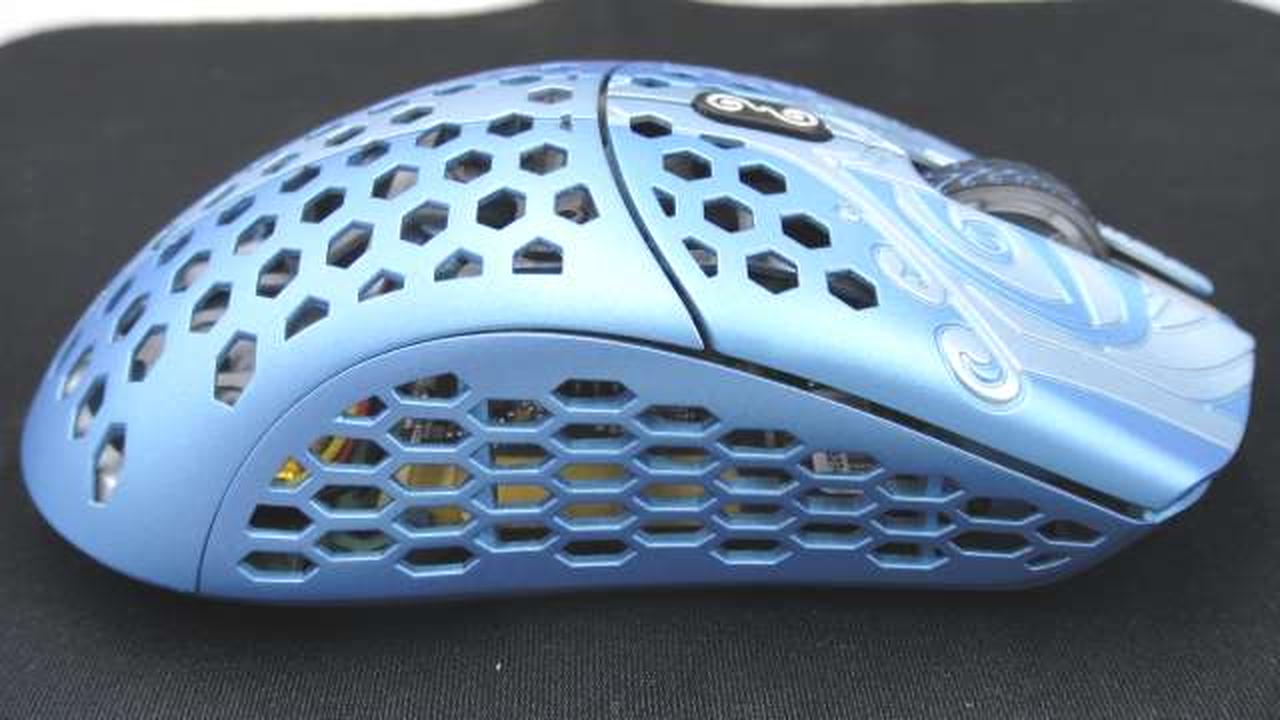 FINALMOUSE Wireless Gaming Mouse STARLIGHT-12 POSEIDON | BanzaiHobby