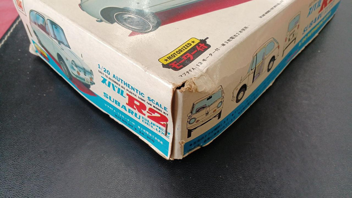 Northern Flycatcher Plastic Model 1/20 Subaru R-2 Super Deluxe - Banzai Thrifting | BanzaiHobby