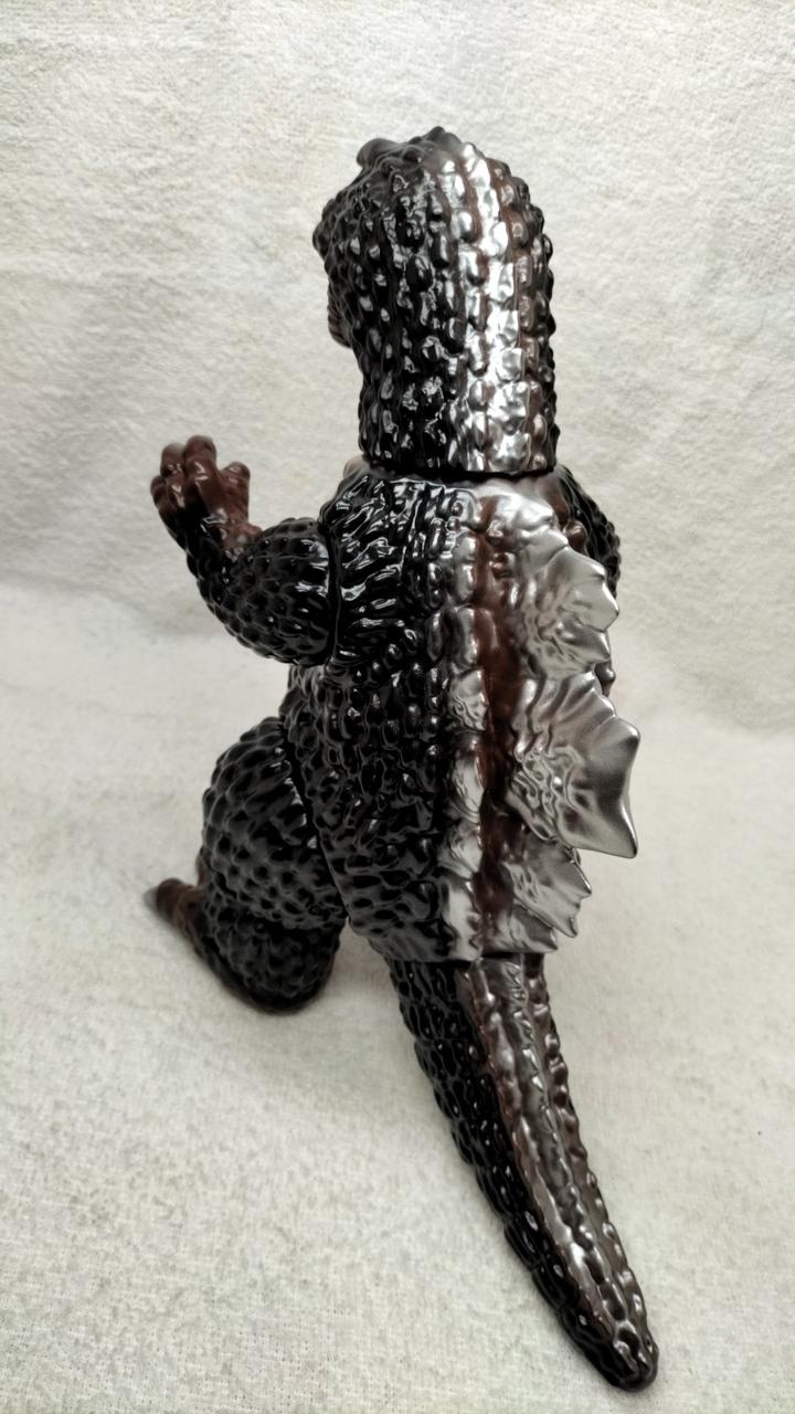 MEDICOM TOY Godzilla & Mothra Larva Soft Vinyl Anraku Yasusaku