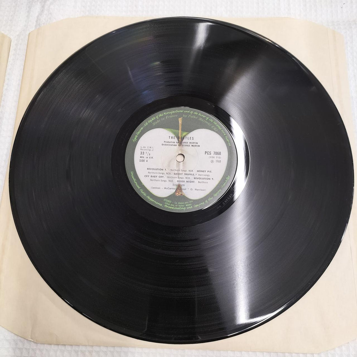 THE BEATLES Record THE BEATLES (PMC-7067-8)