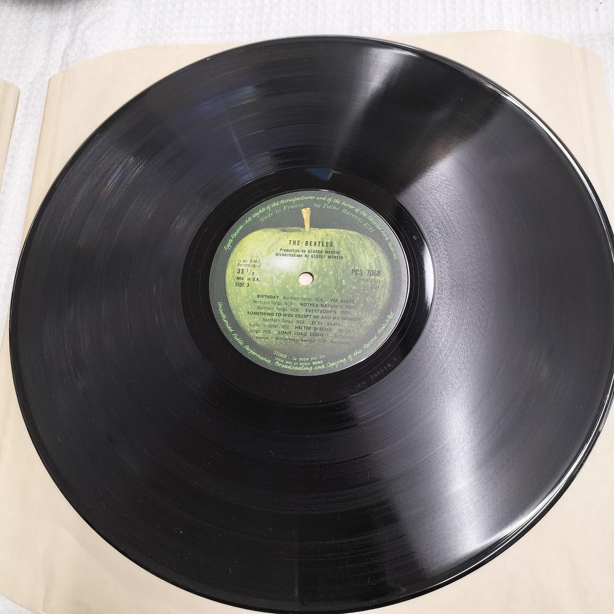 THE BEATLES Record THE BEATLES (PMC-7067-8)