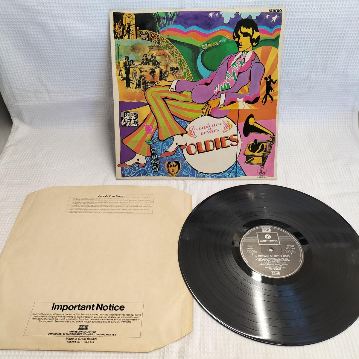 THE BEATLES Record A COLLECTION OF BEATLES OLDIES