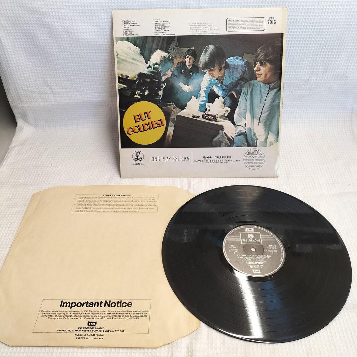 THE BEATLES Record A COLLECTION OF BEATLES OLDIES