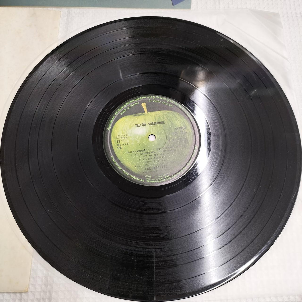 THE BEATLES Record YELLOW SUBMARINE (PCS-7070