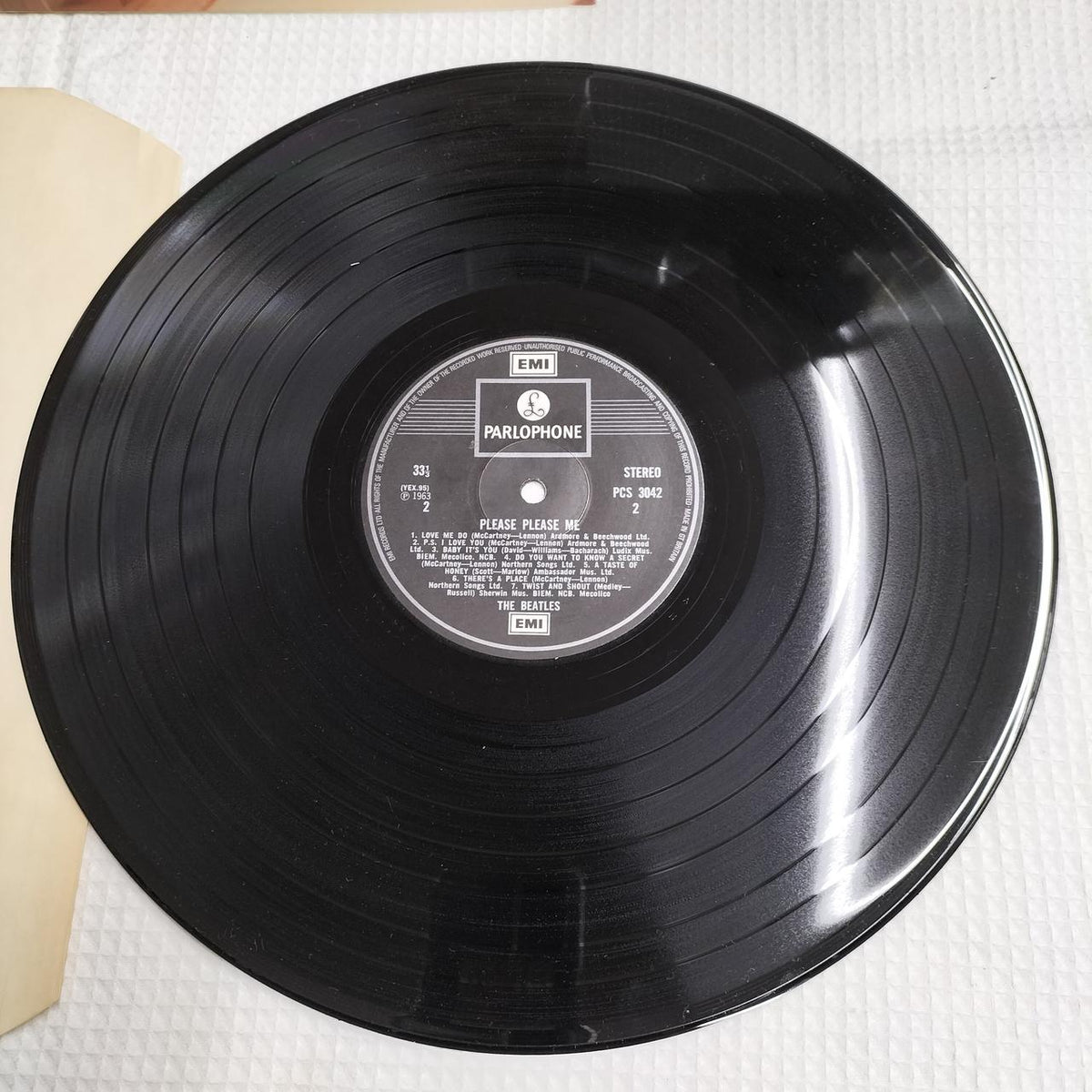 THE BEAALES Record: PLEASE PLEASE ME (PCS3042)