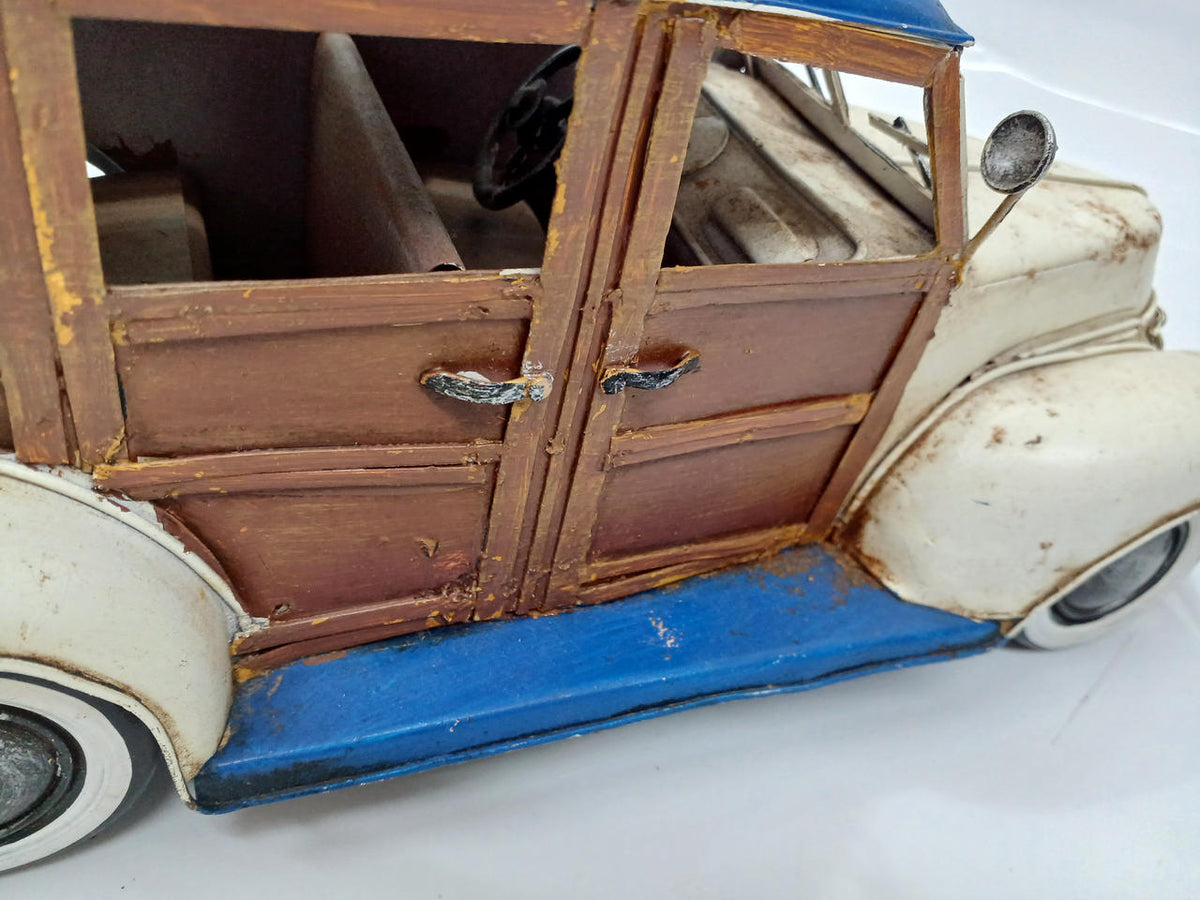unclear Tin Car Retro Classic Car - Banzai Thrifting | BanzaiHobby