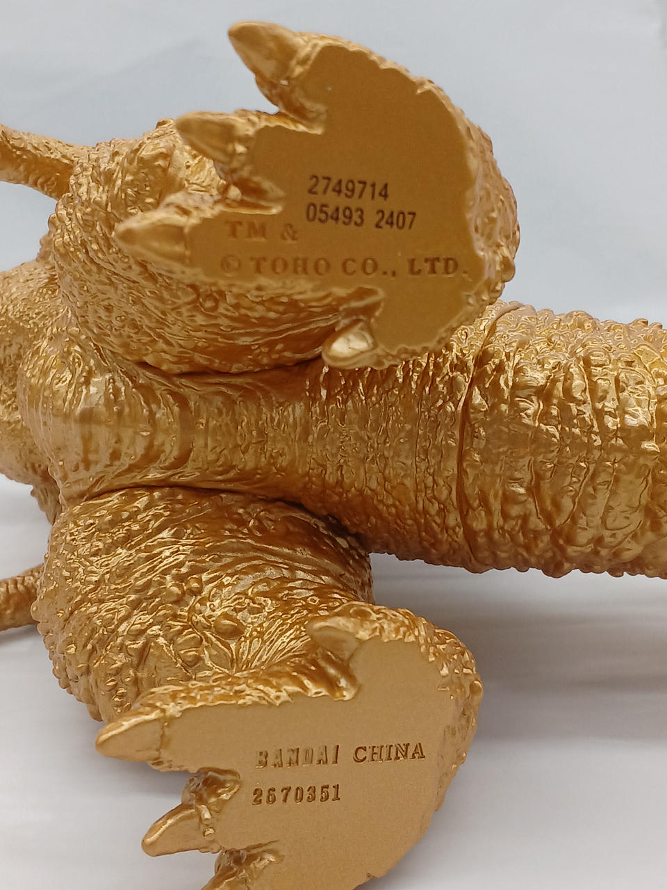 BANDAI Godzilla (2023) Soft Vinyl Memorial Gold VER.