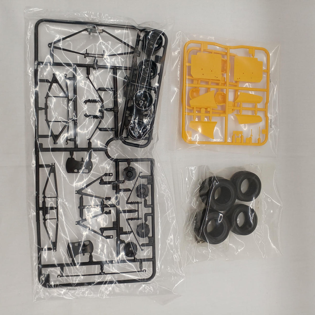 TAMIYA 1/20 LOTUS 99T HONDA - Banzai Thrifting | BanzaiHobby