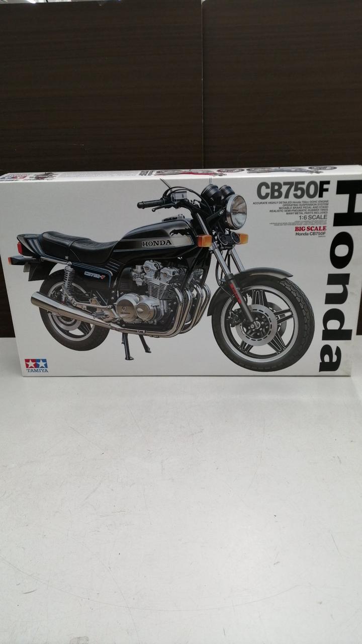 TAMIYA HONDA CB750F - Banzai Thrifting | BanzaiHobby