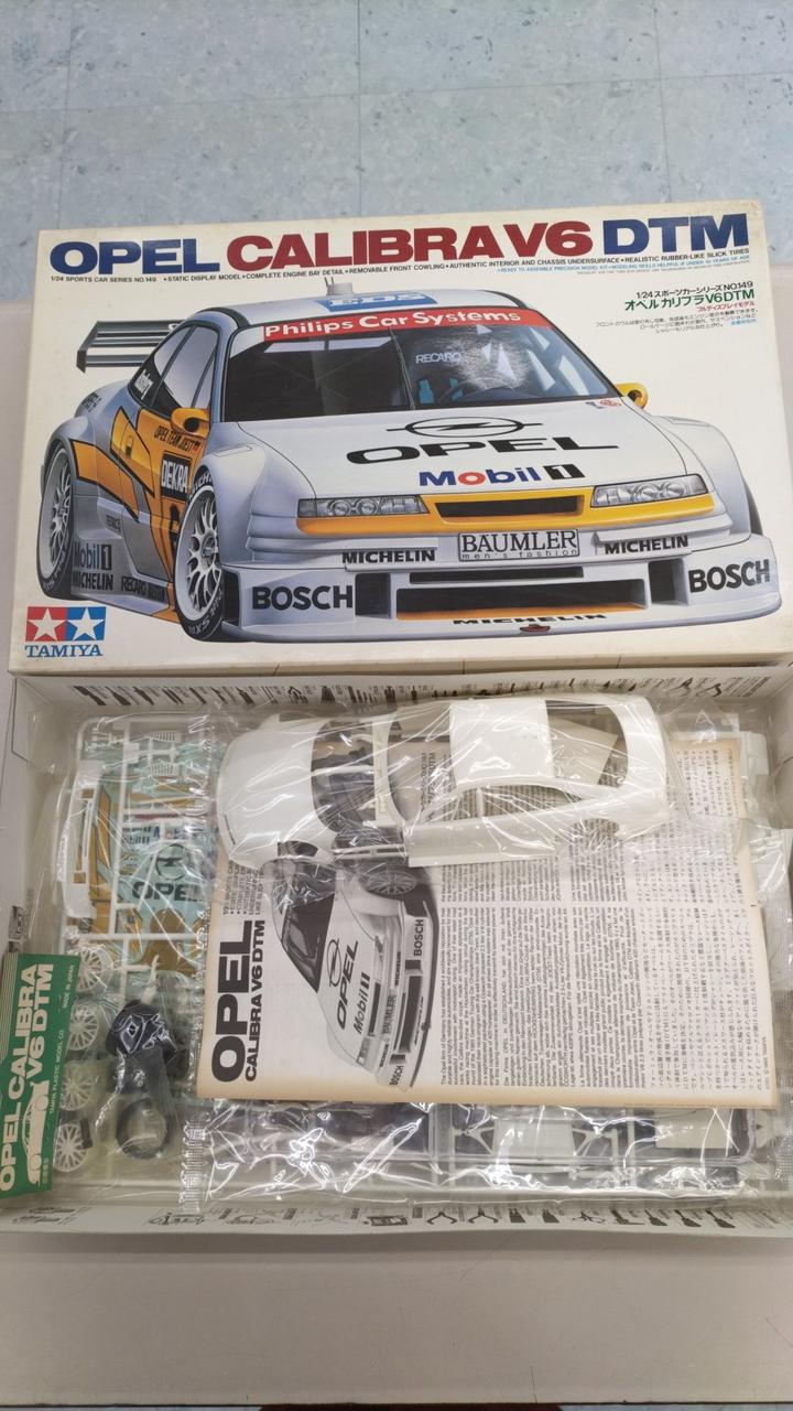 TAMIYA Plastic Model 1/24 Opel Calibra V6DTM - Banzai Thrifting | BanzaiHobby