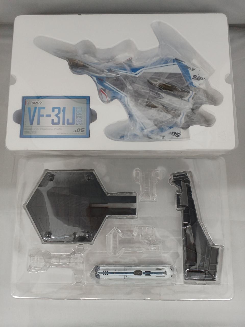 BANDAI DX Chogokin VF-31 Siegfried the Movie
