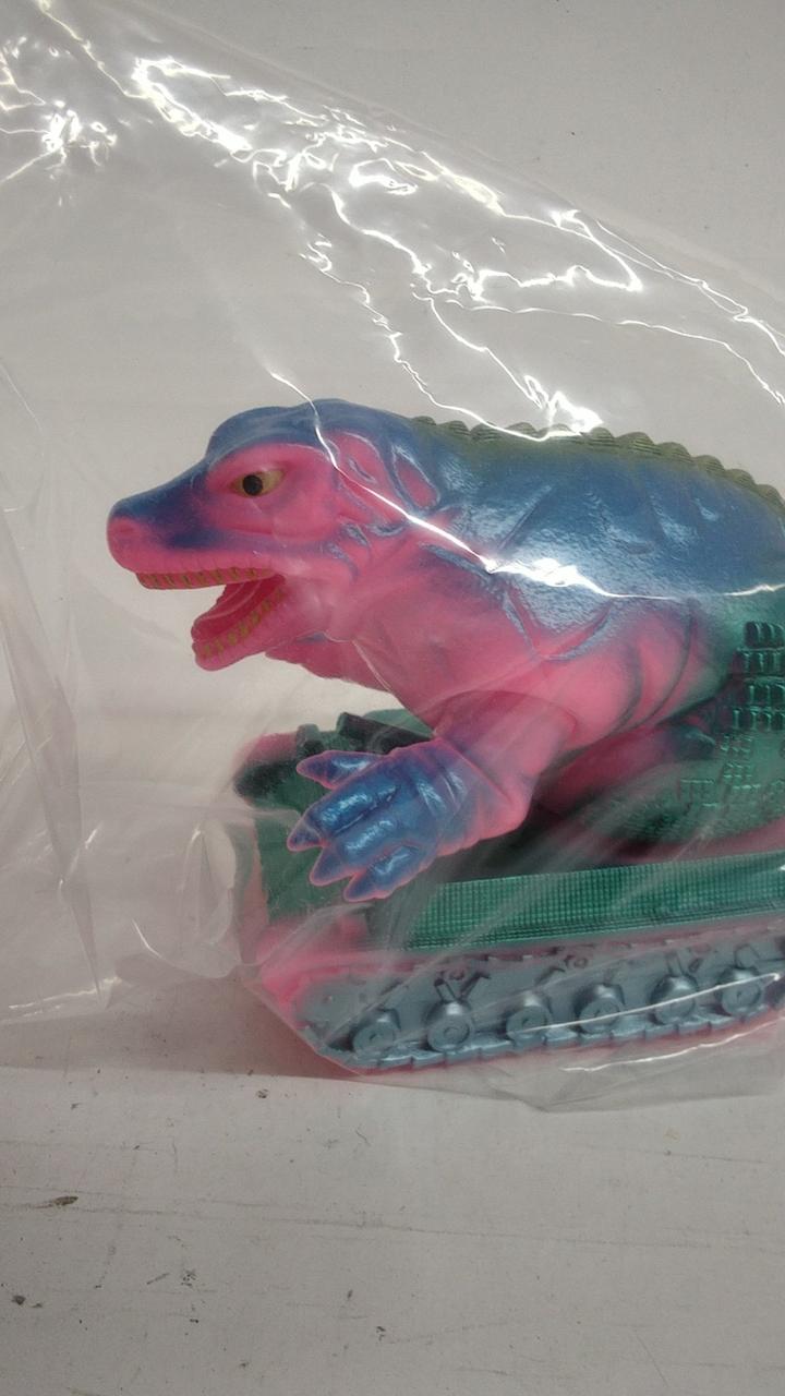 Yamanaya Sofubi Series Kaiju Land Tank Monster Dinosaur Tank (Pink) - Yamanaya Banzai Hobby