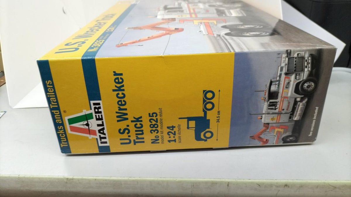 ITALERI WRECKER TRUCK 1/24 3825 - Banzai Thrifting | BanzaiHobby