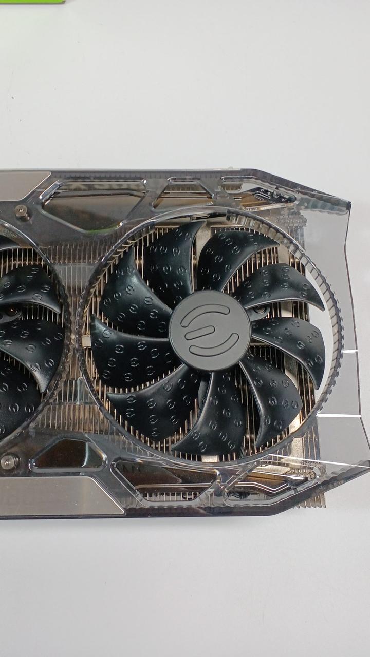 EVGA Graphics Board: GEFORCE RTX 2080
