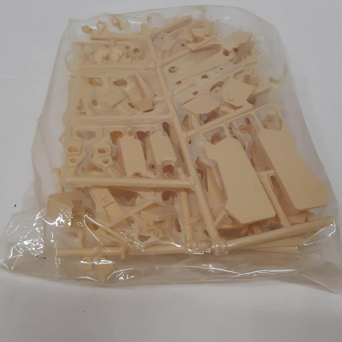 BRAVE-SHOP 1/100 Garage Kit Brave Express Squad Gain - Banzai Thrifting | BanzaiHobby