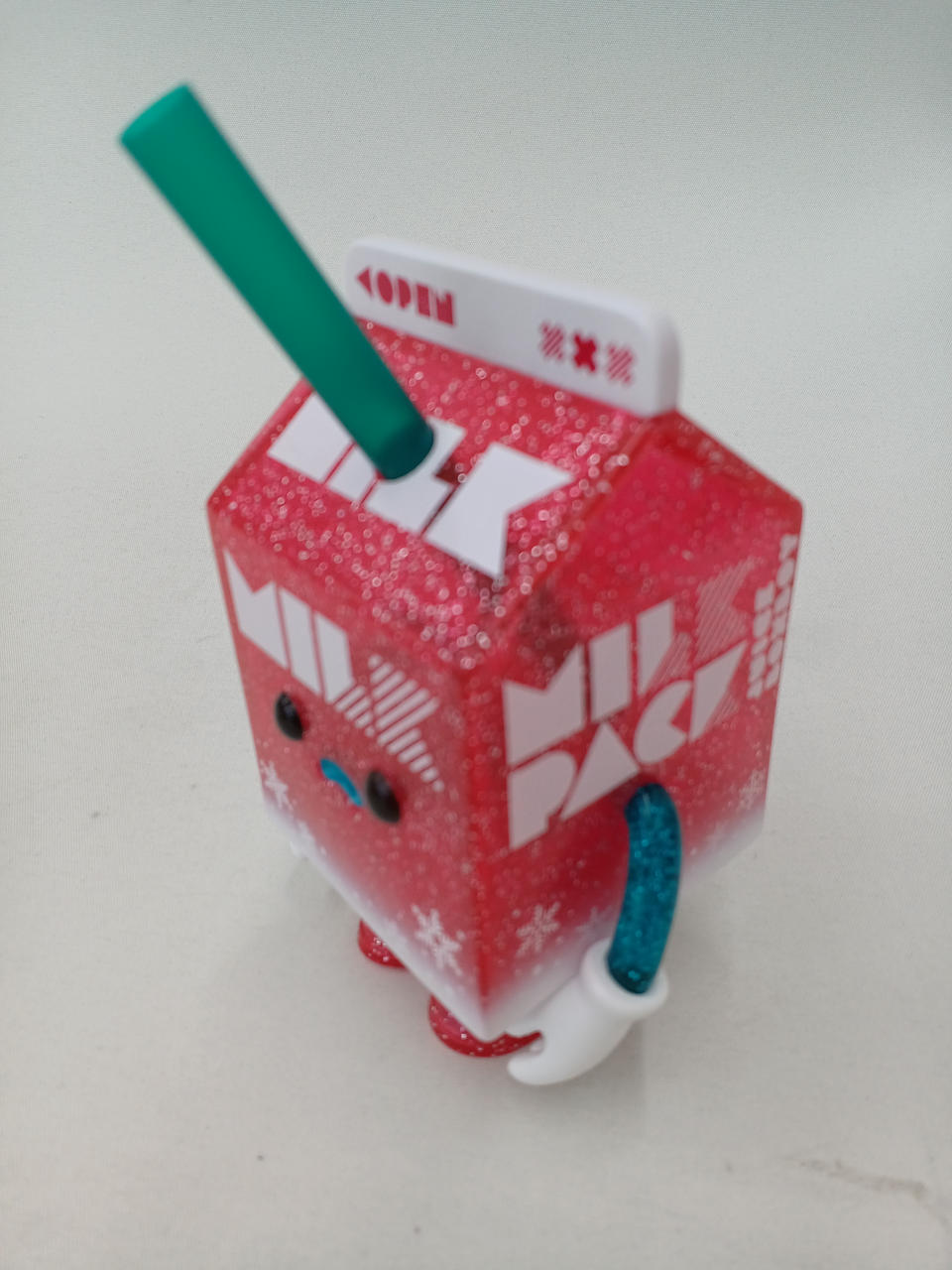 MUUKTOY Soft Vinyl Juice Box Boy Milk Pack Holiday Red - MUUKTOY Banzai Hobby