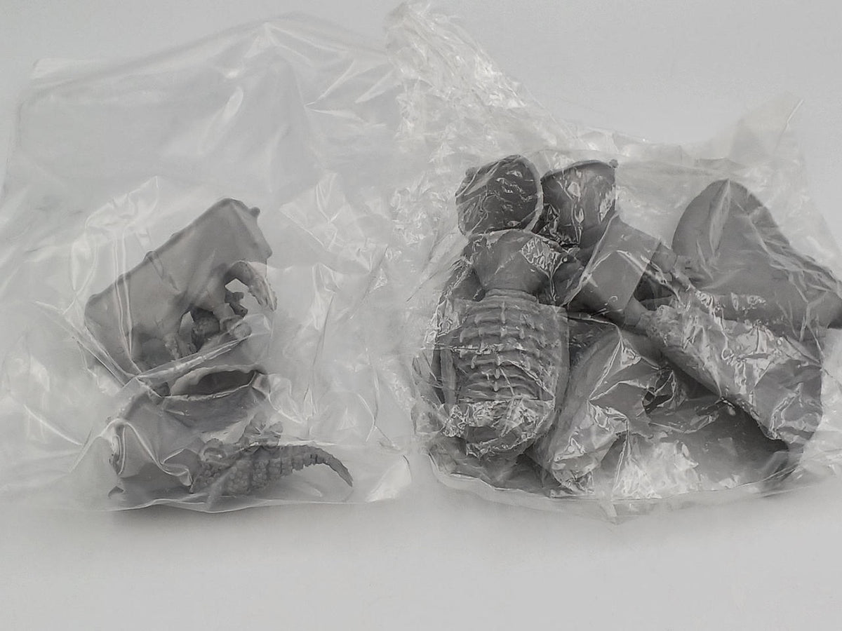 West Kenji Real Deformed Mini Soft Vinyl Series Rodon & Meganulon Soft Vinyl Assembly Kit - Banzai Thrifting | BanzaiHobby