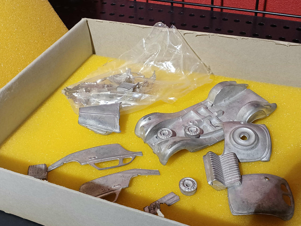 MODEL INTRNATIONAL 1/43 Metal Garage Kit BMW 327 Coupe - Banzai Thrifting | BanzaiHobby
